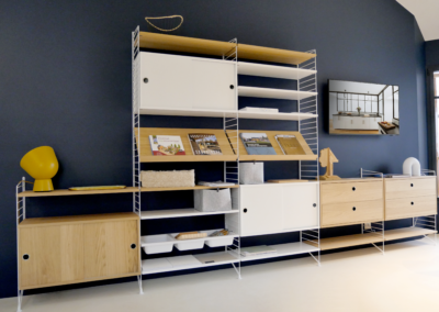 Realisation-amenagement-composition-etagere-STRING-rangemen-mobilier-design-duoconcept