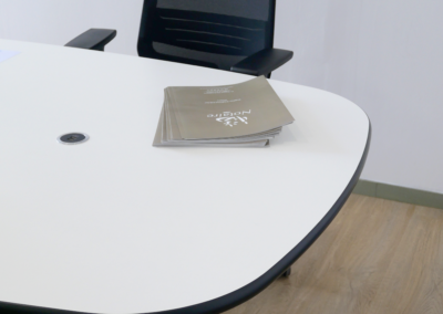 Réalisation-bureau-VITRA-siège-FORMA5-mobilier-design-amenagement-interieur-professionnel-duoconcept